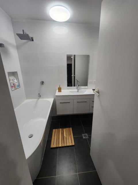 Entire Studio Apartment - Self Check-in - ACT Tourism 2