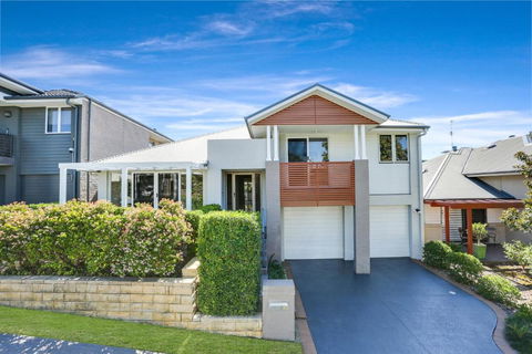 Entire Home In Park Central - Family-Friendly Getaway - Walk To Parks, Shops And Transport In Macarthur - ACT Tourism 0