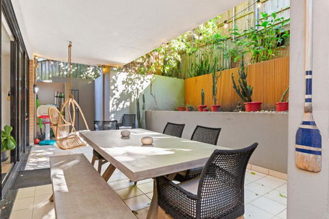 Fab Bondi 2-Bed With Courtyard & Alfresco Dining - ACT Tourism 1
