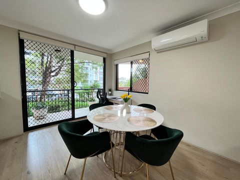 Fabulous 2 Bedroom Apartment, Secured Free Parking - ACT Tourism 3