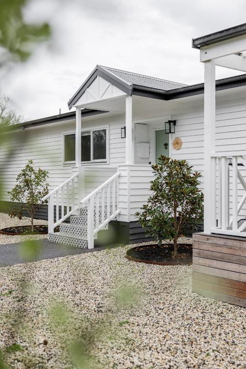 Facing The Sun 5 Min Walk To Beach & Sleeps 8 - ACT Tourism 0
