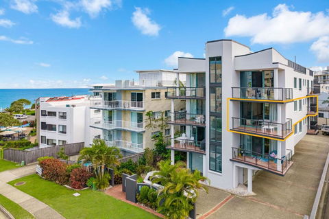 Fair Havens Unit 4 Kings Beach QLD - ACT Tourism 1