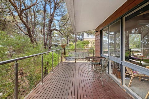 Fairhaven Escape - ACT Tourism 0