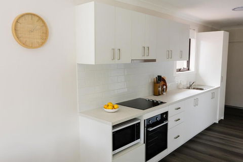 Family Friendly 3 Bedroom Home - Summer Dayz Shoal Bay - ACT Tourism 3