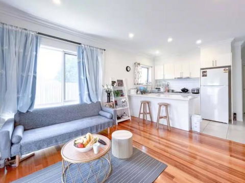 FamilyFriendly 3 Bedroom Retreat - Shared - Parking And Wifi - ACT Tourism 1