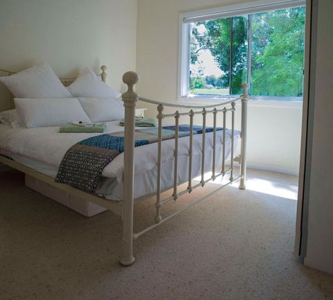 Farview Guest Accommodation - ACT Tourism 4