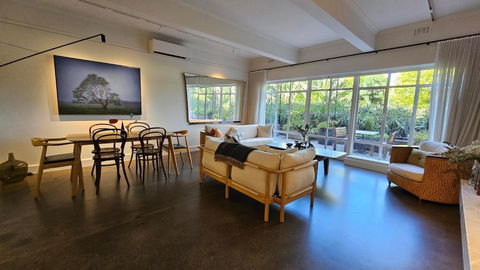 Fawkner Parkside Art House - ACT Tourism 0