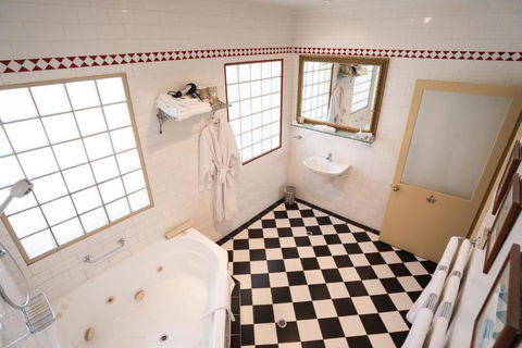Fire Station Inn - ACT Tourism 4