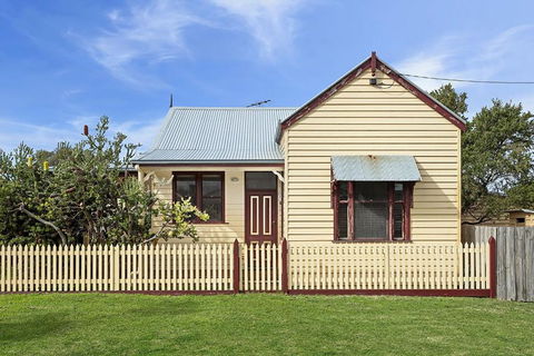 Fishermans Cottage - ACT Tourism 0