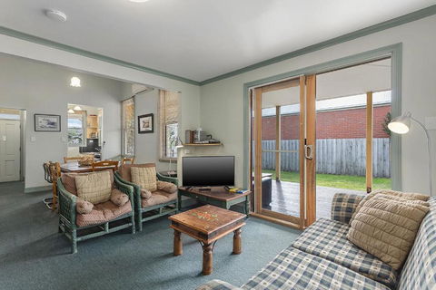 Fishermans Cottage - ACT Tourism 3