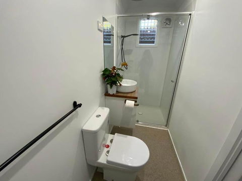 Fitzroy-private Rooms Guest House 4beds 2baths - ACT Tourism 2