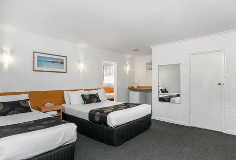 Flag Motor Lodge - ACT Tourism 3