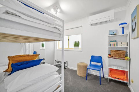 Foam Vibes Beach House - ACT Tourism 0