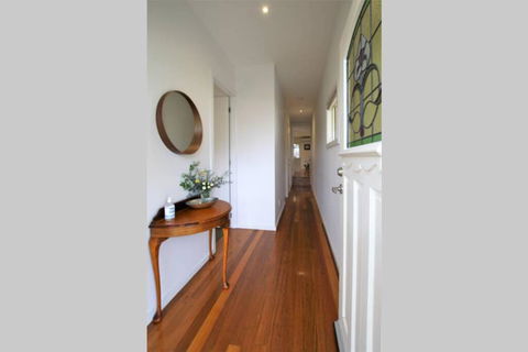 Fermoy Cottage - ACT Tourism 1