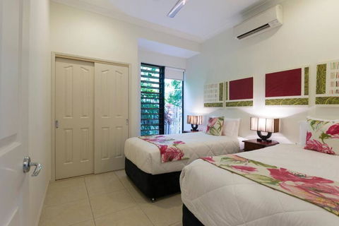 Footsteps To Four Mile - Port Douglas - ACT Tourism 3