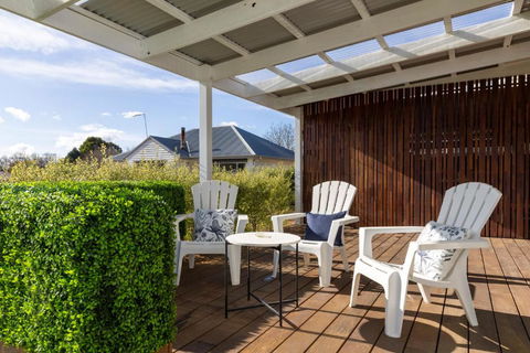 FOREST CORNER - 3 BEDROOM WEATHERBOARD, TRENTHAM - ACT Tourism 2