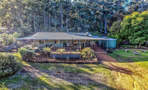 Forest Trails House, Dwellingup - ACT Tourism 0