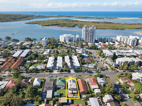 Favored Central Coastal Apartment - ACT Tourism 1