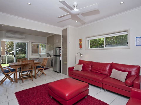 Florida 5 5 Lillian Street - ACT Tourism 1