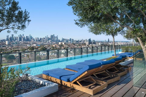 FLEMINGTON - Melbourne City Views - ACT Tourism 0