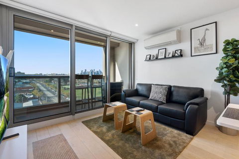 FLEMINGTON - Melbourne City Views - ACT Tourism 1