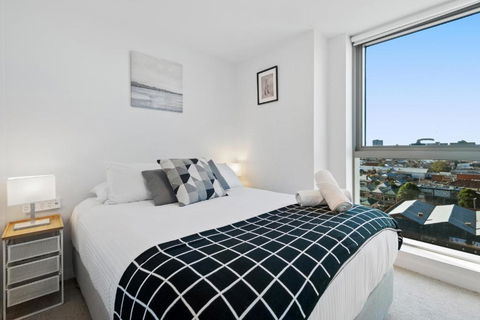 FLEMINGTON - Melbourne City Views - ACT Tourism 2