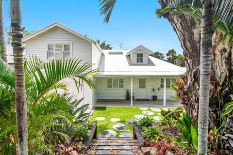 Frangipani Cottage - Belle Escapes Byron Bay - ACT Tourism 0
