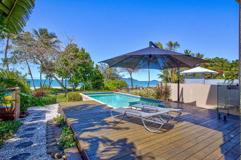 Frangipani Place - Absolute Beachfront - ACT Tourism 0