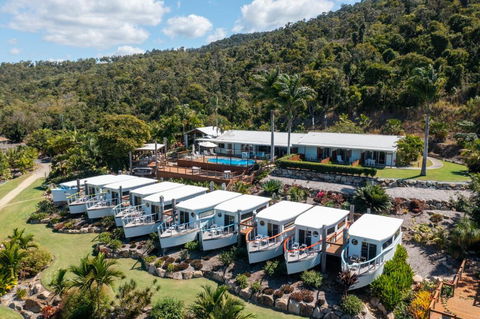Freedom Shores Resort Airlie Beach - ACT Tourism 0