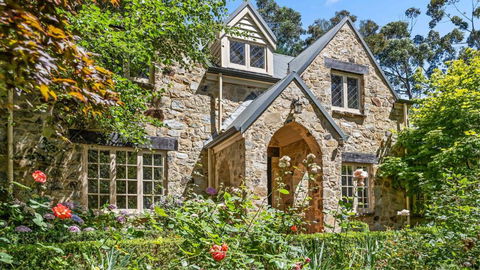 FROGWELL HOLLOW Immerse Into An Idyllic Fairytale - ACT Tourism 0