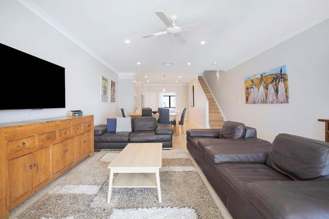 Fulcher Lane - A Zen Retreat In Modern Comfort - ACT Tourism 0
