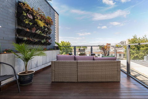 FUN&KY Parking 2 Patios WFH WiFi City Views - ACT Tourism 1