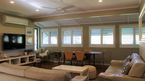 Fun Beach Comfort! Air - Con & Wifi! - ACT Tourism 2