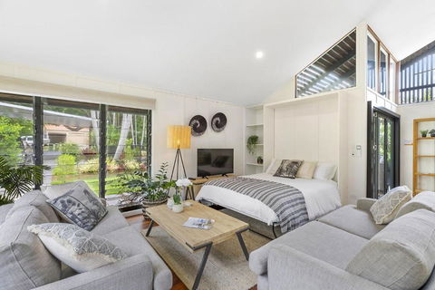 Fun In Ferris Everything You Need Pet Friendly 2 Bedroom House With Pool - Sleeps 6 - ACT Tourism 2