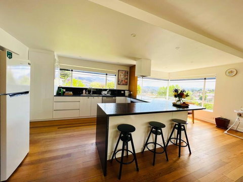 Garden House 15 Min To Hobart CBD - ACT Tourism 3