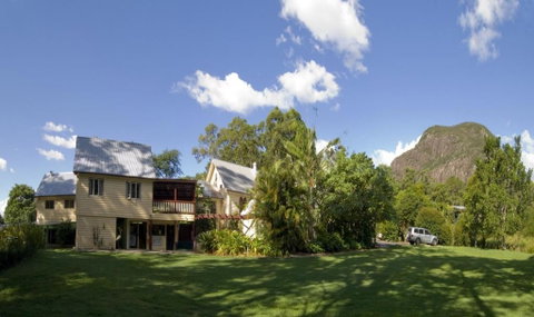 Glass House Mountains Ecolodge - ACT Tourism 0