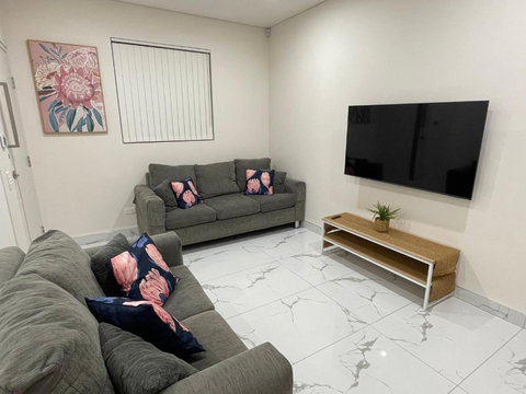 Guest House - Self Contained - ACT Tourism 3