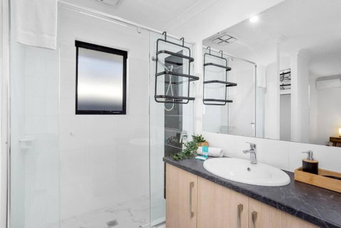 Guildford Family Hideaway - ACT Tourism 2