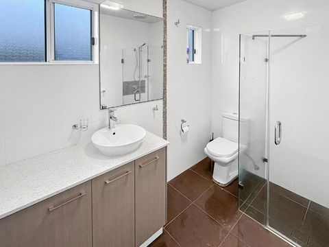 H2O Holiday Apartments - Unit 10 - ACT Tourism 1