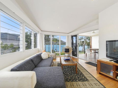 H2O Holiday Apartments Unit 13 - ACT Tourism 1