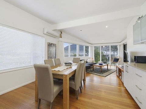 H2O Holiday Apartments Unit 13 - ACT Tourism 2