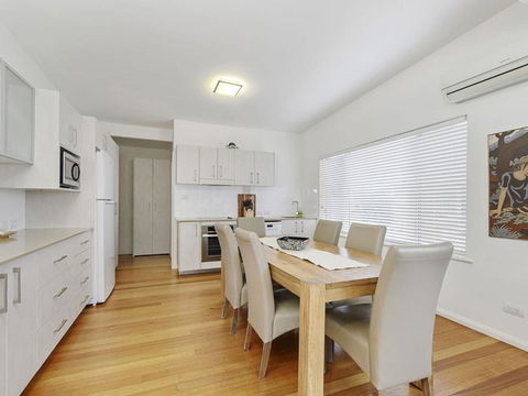 H2O Holiday Apartments Unit 13 - ACT Tourism 4