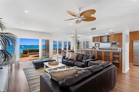 H3 Port Stephens - ACT Tourism 3