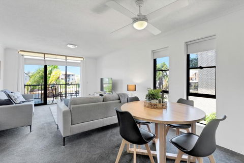 HACIENDA- CANAL VIEWS AND COMFORT - ACT Tourism 1