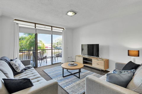 HACIENDA- CANAL VIEWS AND COMFORT - ACT Tourism 2