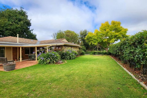 Hahndorf Home, Walk To Main St, Sleeps 8 - ACT Tourism 2