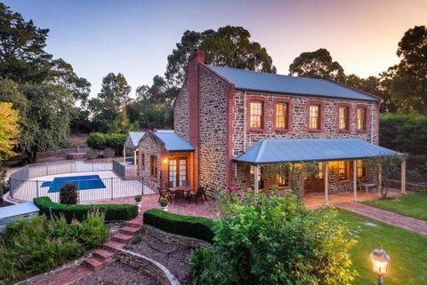 Hahndorf Luxury Retreat 5 Bedrooms For 12 Guests - ACT Tourism 0