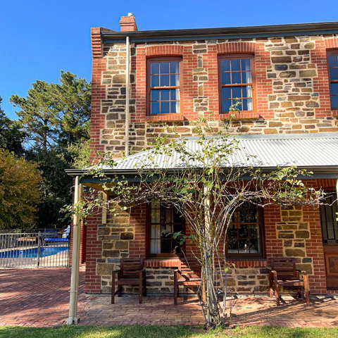 Hahndorf Luxury Retreat 5 Bedrooms For 12 Guests - ACT Tourism 3