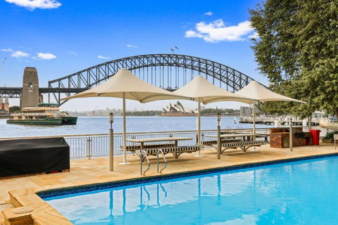 HENRY12 Self- Catering - ACT Tourism 0