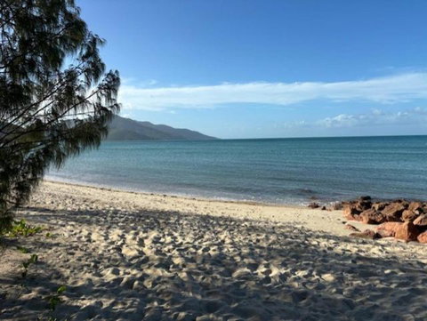 Hideaway Reef Cottage - ACT Tourism 0